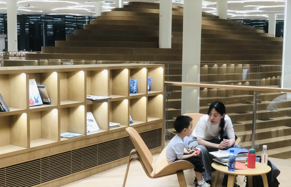 图书馆数字化智慧化_智慧图书馆和数字图书馆的区别_智慧图书馆和智能图书馆