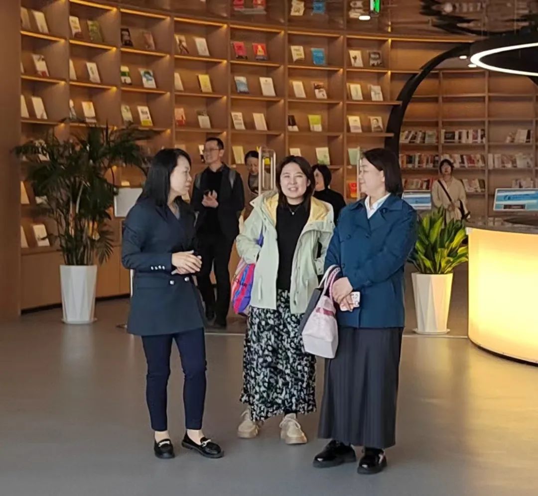 智慧图书馆和数字图书馆的区别_数字图书馆与智慧图书馆的异同_智慧图书馆与传统图书馆